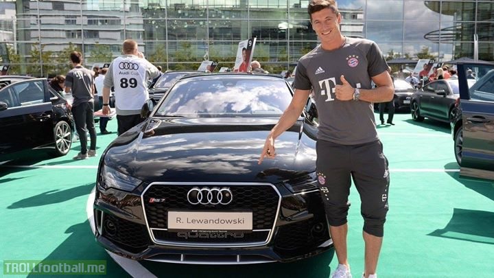 Bayern Munich players have all received a free Audi R8 V10 (£120,000) for winning their 15th Bundesliga title.