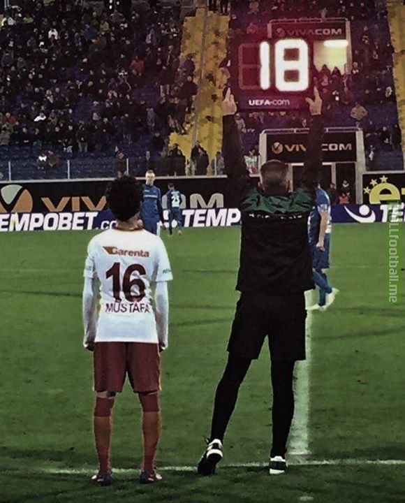 Mustafa Kapi made his senior debut for Galatasaray. His age is less than the number on his back.