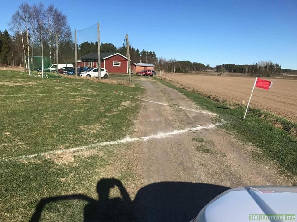 This is official soccer field that was used to play Finland's 7th division match yesterday. Hopefully there wasn't too much traffic...