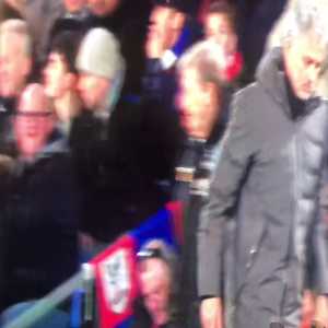 Mourinho's reaction to kicking a water bottle