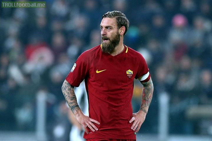 🗣 "When I see them do Instagram videos from the locker room before a game, I’d like to take a baseball bat to their teeth…" - Daniele De Rossi 🙌