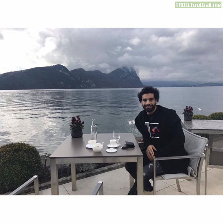 MOHAMED SALAH HAVING LUNCH WITH PLAYERS BETTER THAN HIM.