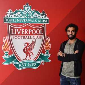 Salah on Twitter: Unfortunately the way to deal with it is a very big insult .. I wish the deal would be better than this ...