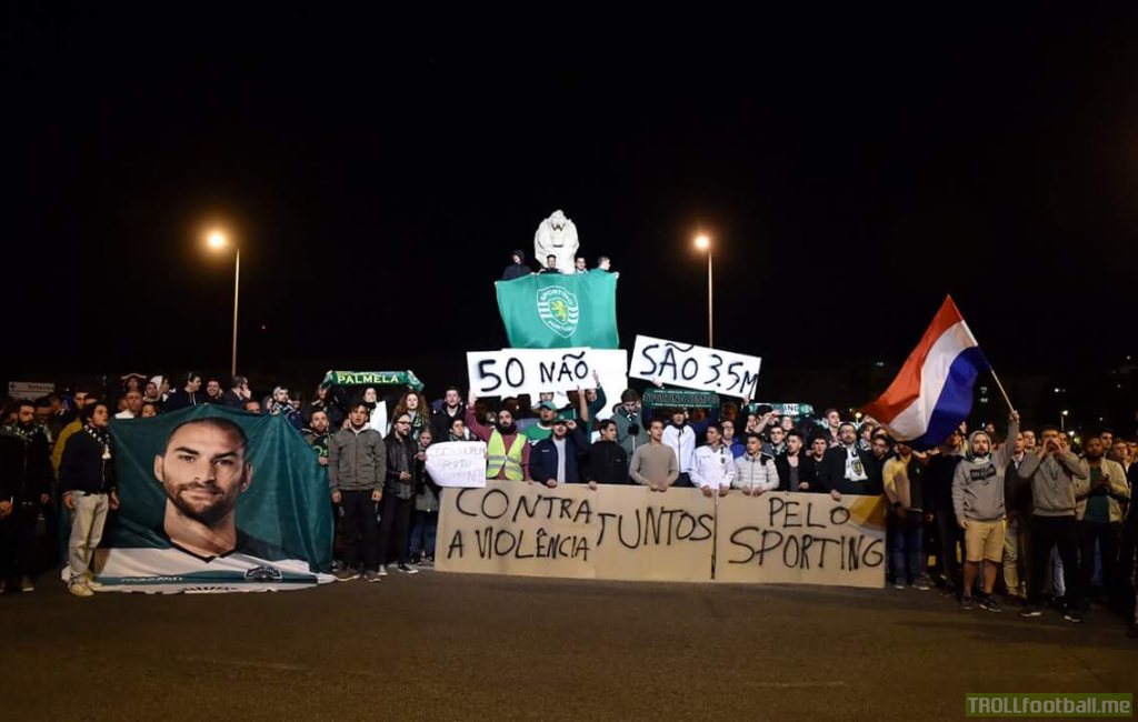 Sporting CP fans get together to try and show Bas Dost that 50 people shouldn't represent 3.5 million fans.