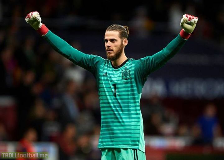 BREAKING: David De Gea seals his move to Real Madrid at halftime after impressing Cristiano Ronaldo.