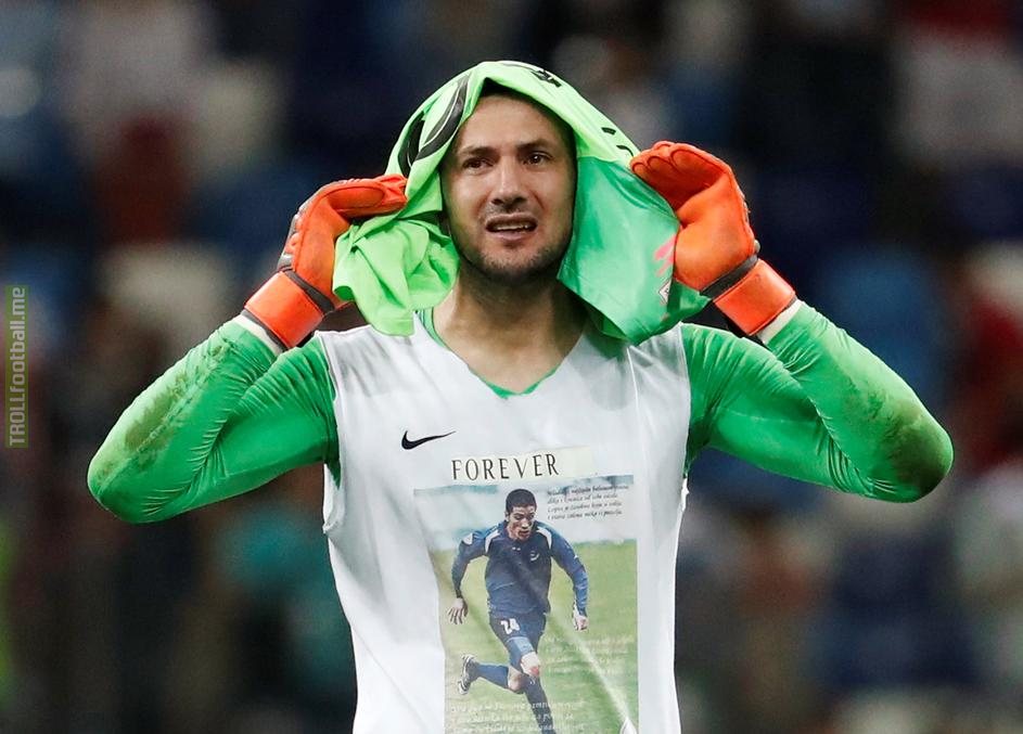 Subasic t-shirt dedicated as a reminder to his friend Hrvoje Ćustić who passed away 10 years ago in a match by hitting a concrete wall with the head while chasing Subasić's ball.