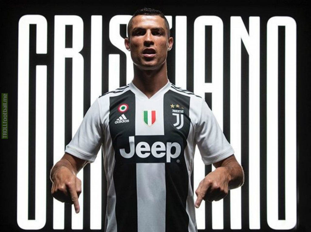 Ronaldo First Look in Juventus Jersey. [WALLPAPER]