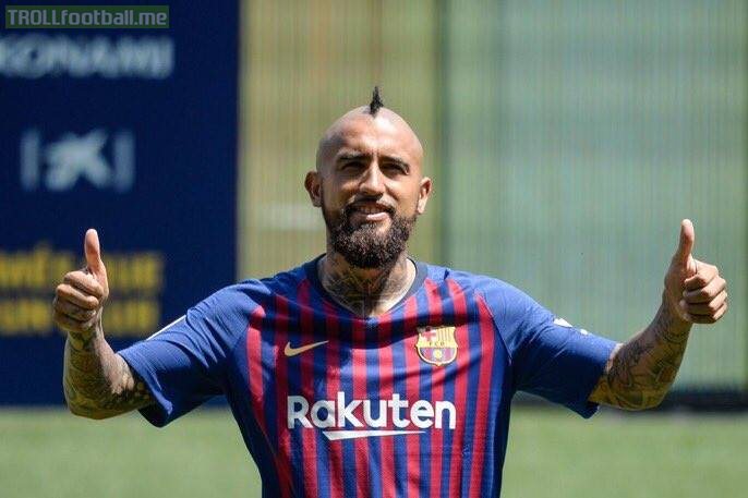 "I would have loved to face Ronaldo but sadly he ran away to Italy when he found out that I was coming to Barca."  - Arturo Vidal 😂