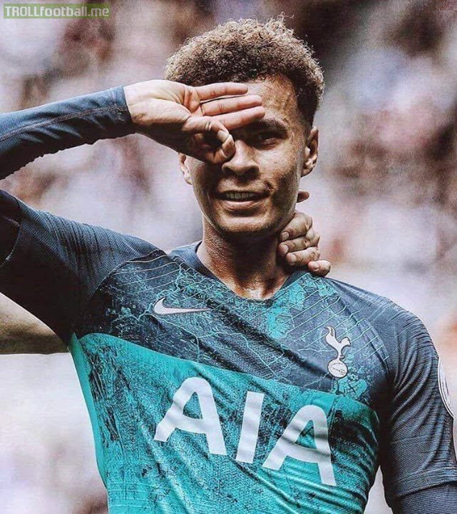 Still trying to figure out how Dele Alli did this with his hand. 👌😂