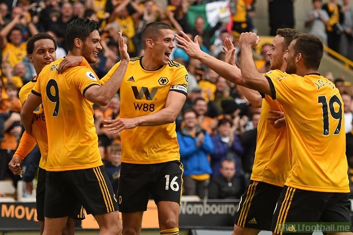 Raul Jimenez scores the only goal as Wolves beat Burnley 1-0 at Molineux 👏