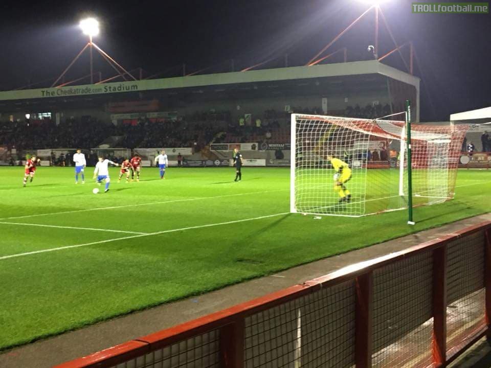 High Penalty miss by 'MLS Mahrez' Joe Mason (FT Portsmouth 1 - Crawley 0, Checkatrade Trophy)