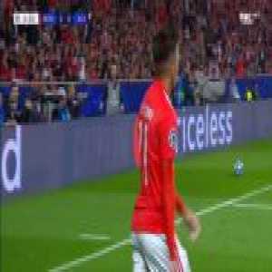 Franco Cervi (Benfica) corner kick against Ajax