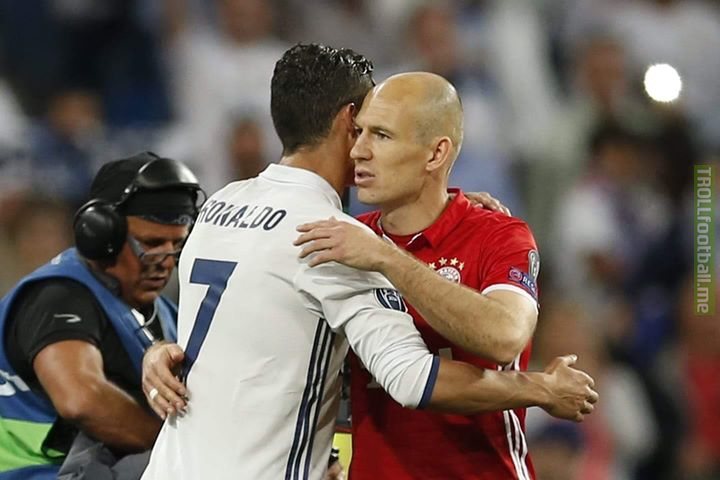 Arjen Robben on Cristiano Ronaldo: "He went to Italy to prove himself? Nah.. I don't think so. He proved himself in England and Spain.. He doesn't need to prove anything now, Cristiano is already the Best in the World."