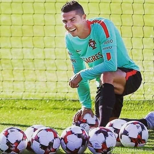 No Ronaldo, No Party  Without Ronaldo vs Moscow  ❌Madrid 0-3 Moscow  ❌Moscow 1-0 Madrid  With Ronaldo vs Moscow  ✔Madrid 4-1 Moscow  ✔Moscow 1-1 Madrid  Cristiano Ronaldo 3 goals 1 assists in 2 matches. Now Where is the Balloon D'OR winner!