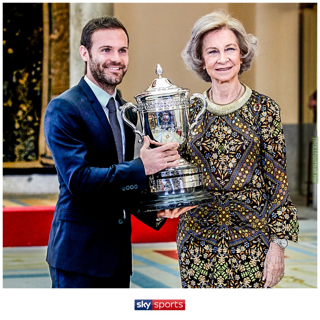 Juan Mata was presented with the Queen Sofia prize for his work in setting up the charitable project Common Goal!