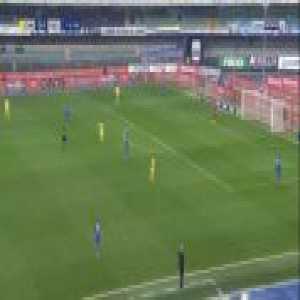 Emanuele Giaccherini (Chievo) disallowed goal against Fiorentina 14'