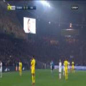 Nantes-Saint-Etienne stopped around the 9th minute for 1 minute of applauses