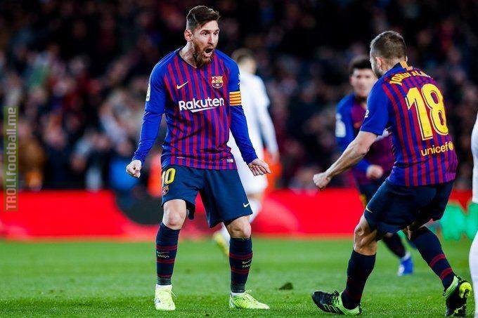 🇦🇷 Lionel Messi this season:  🏟 20 Games ⚽ 21 Goals 🎯 10 Assists ✌ 5 Braces 🎩 1 Hat Trick  🤕 Injured for 20 days in Oct and Nov.  🐸 🍵 5th best player in the world.