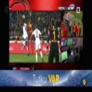 Yeni Malatyaspor [1]-2 Galatasaray [1-2 on agg.] - Danijel Aleksic penalty 45'+14'