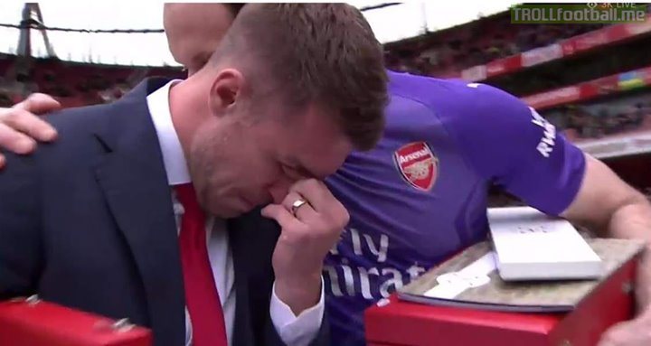 Ramsey has just realised he doesn't have to play for that shit team ever again. 😂