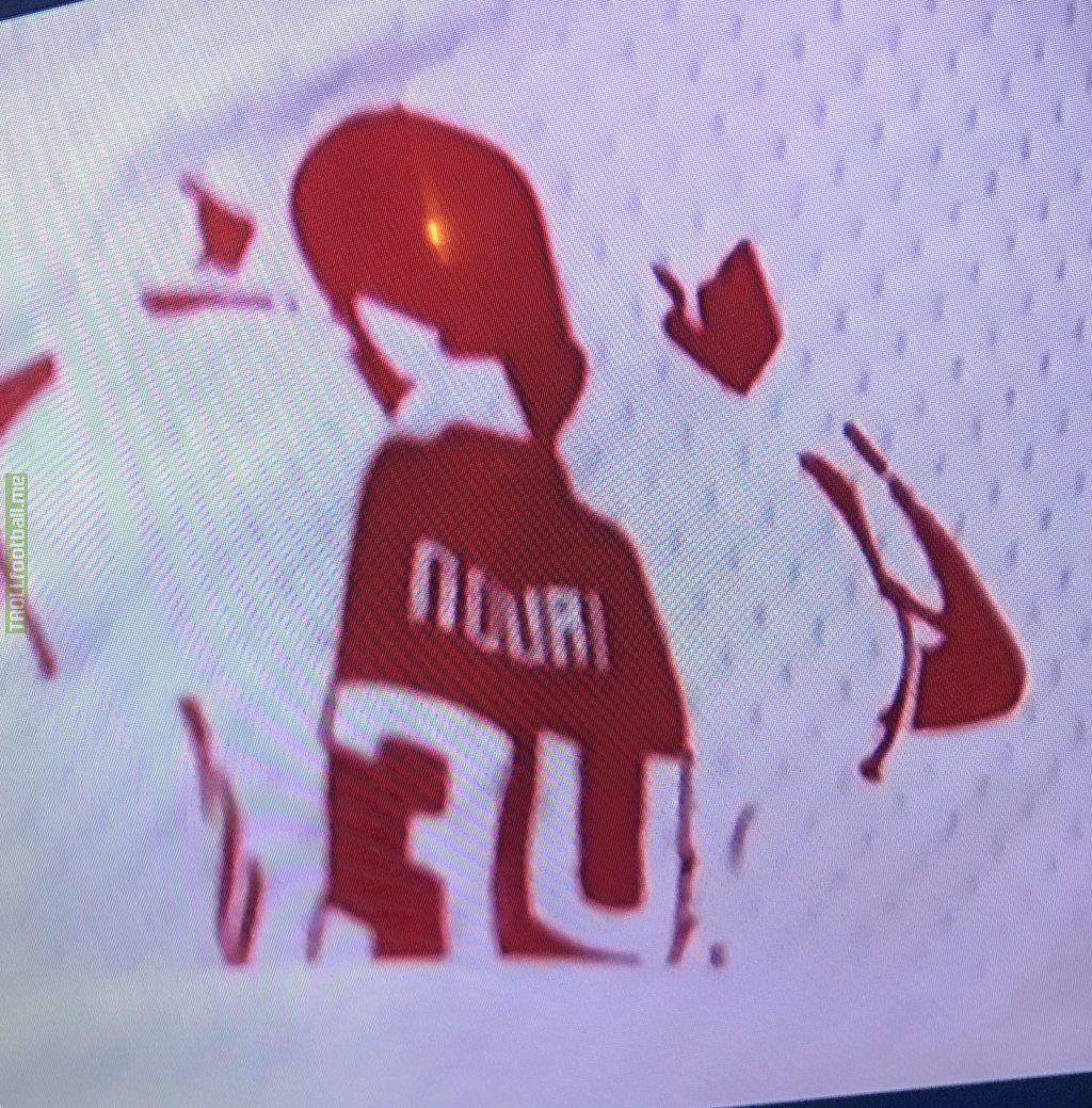 Ajax Honor Nouri on the shirt they accept the titel in