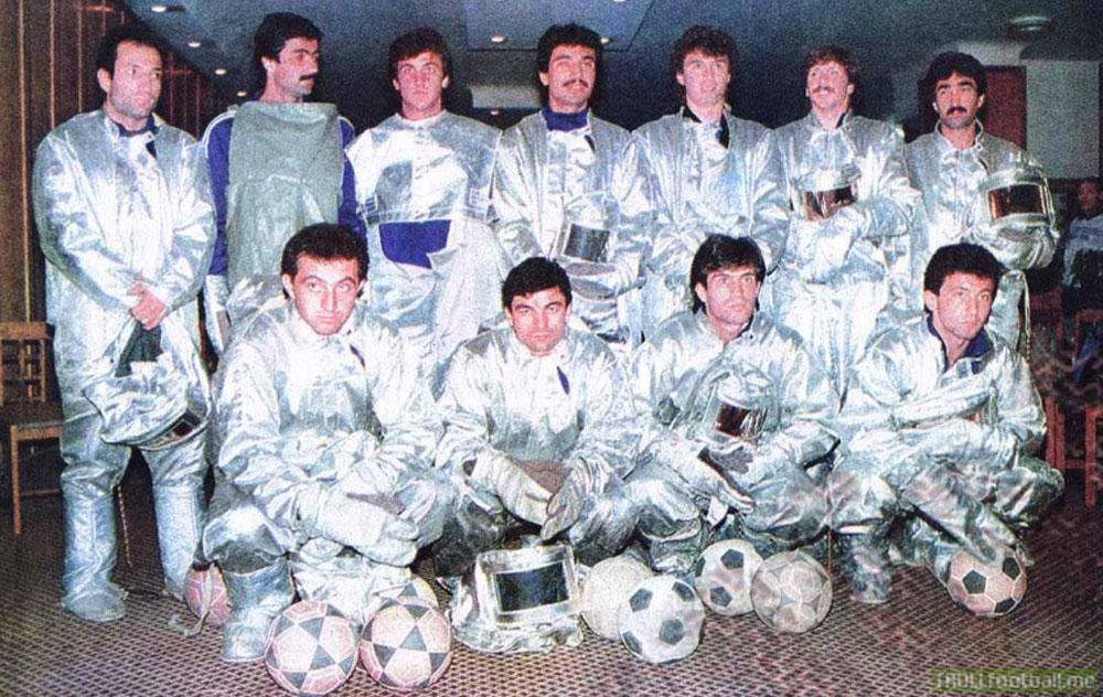 BESIKTAS team picture after they draw Dynamo Kyiv in 1987