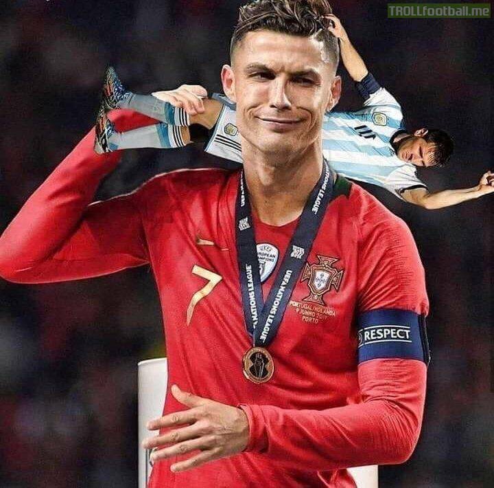 If Messi was an international trophy, Cristiano Ronaldo would have lifted him by now 😂