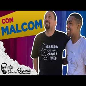 "When you play with Barcelona on FIFA, do you put yourself on the right or left wing?" Malcom : "On the bench"