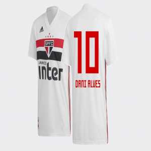 Dani Alves will wear the number 10 kit in São Paulo FC.
