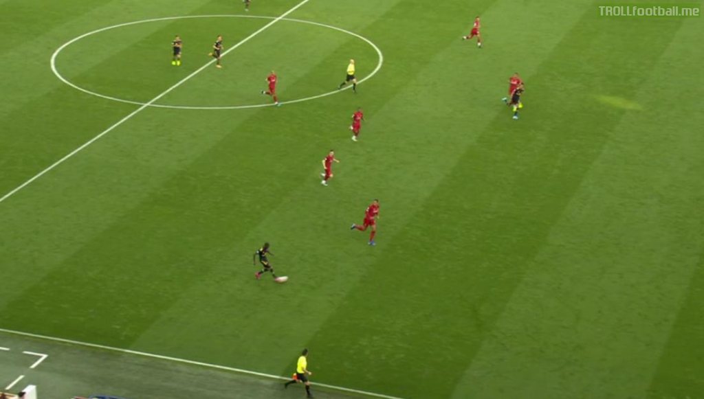 Here's my latest VAR related question. Pépé plays in Aubameyang, who is clearly offside, and the linesman doesn't flag as per his instructions. Matip gets across to make a block, Arsenal win a corner. If Arsenal scored from this corner, are they not benefiting from an offside?