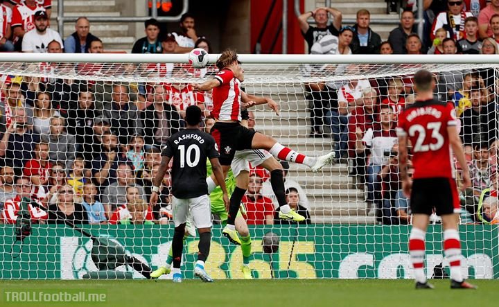 Southampton FC 1-1 Manchester United  Daniel James' screamer is cancelled out by a Jannik Vestergaard header as 10-man Saints secure a point