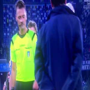Napoli defender Lorenzo Tonelli offered the match ball to the referee after his horrendous VAR decision cost his side 2 points.
