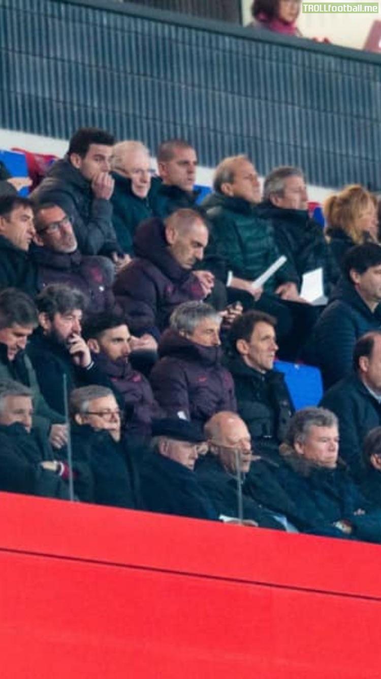 Quique Setién, Riqui Puig and Ansu Fati is attending the Barcelona B game right now. [Rac1]