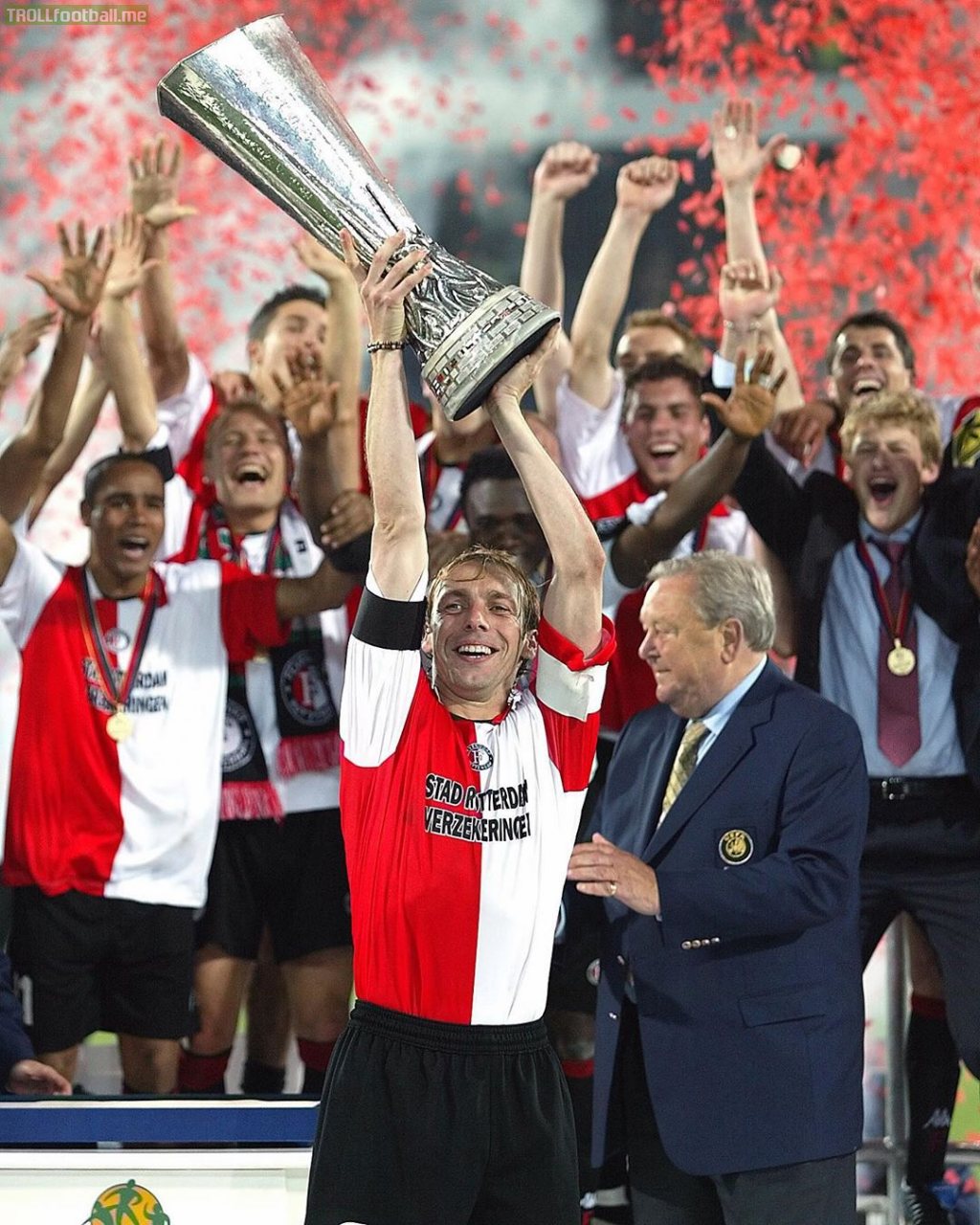 on this day in 2002 Feyenoord beat Borussia Dortmund 3-2 in De Kuip to win the UEFA Cup