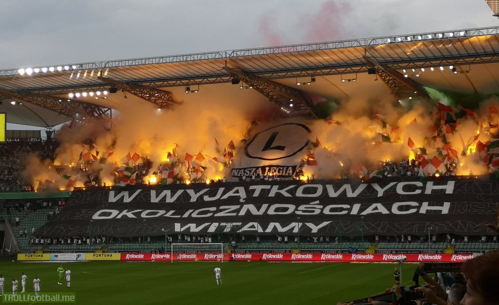 Legia Warsaw fans: "We welcome you in these unusual conditions". Since today stadiums in Polish Ekstraklasa are allowed to be full in 25% of their capacity