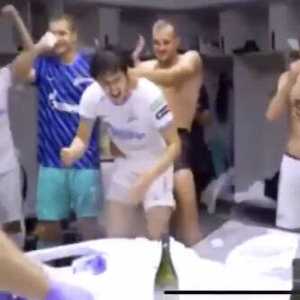 Interesting scenes in the Zenit dressing room celebrating their RFPL title win