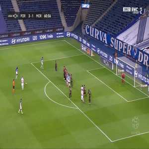 FC Porto [4]-1 Moreirense - Moussa Marega free-kick 62'
