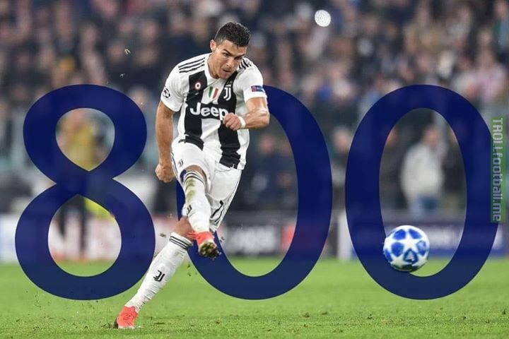 No one noticed, but this guy went pass 800 days, without scoring a single freekick.! In his club football career. Unwanted record for  cristiano.😬😬 Hope that he scores one against milan tommorow.
