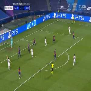 Barcelona 1-[4] Bayern Munich: Thomas Muller goal 31'