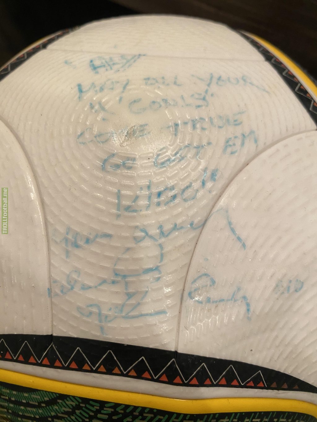 My friend has this ball that was signed by a USMNT player. Can BBC anyone decipher the signature? Around 2010