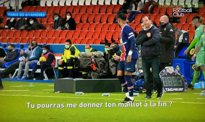 Angers coach Stéphane Moulin asked for Neymar's jersey DURING the game, while his team was losing 1-6.