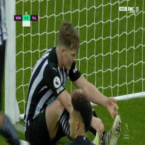 Newcastle 0 - [1] Fulham - Matt Ritichie (OG) 42'
