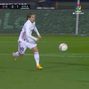 Luka Modric impressive skill against Eibar