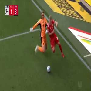 Neuer tackle against Union Berlin!