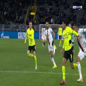 Dortmund 2-0 Besiktas - Marco Reus penalty 45'+2'