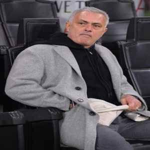 [Jacopo Aliprandi]: Mourinho: As roma today played with little quality. But we also need to talk about referee and the VAR. I don't see Abraham's touch. My analyst can't find a frame. And the penalties on zaniolo and ibanez. I wouldn't have given any three of them. I would like uniformity.