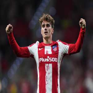 [Fabrizio Romano] Antoine Griezmann on his future: “I hope Atléti will want me as long as I’m able to follow the pace of matches and the level of requirement”, he told @Transfermarkt. 🔴 #Atleti “I feel most comfortable here - I don’t want to change [clubs] again”. Tottenham deal rumours, denied.