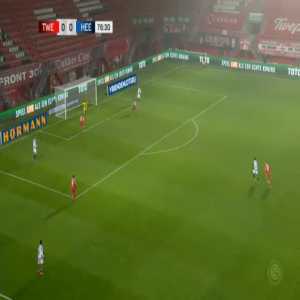Twente 1-0 Heerenveen - Manfred Ugalde 77'