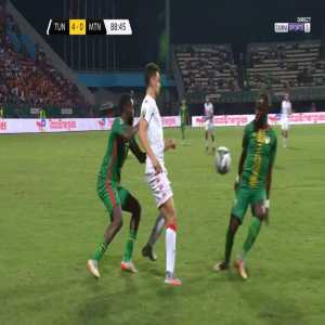Youssef Msakni (Tunisia) penalty miss against Mauritania 90'+1'