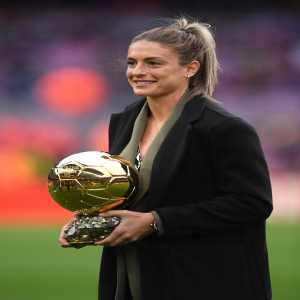 [UWCL] FC Barcelona Femení player Alexia Putellas is the first player to win the Women’s Ballon d’or, UEFA Women’s Player of the Year, and The Best FIFA Women’s Player in the same year!